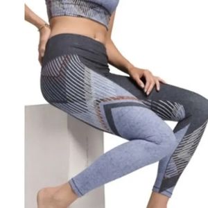 Prana Pillar Printed Legging -blue sangria - medium